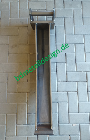 Drainagelöffel/ Kabellöffel 850x130 mit MS01 geschweißt